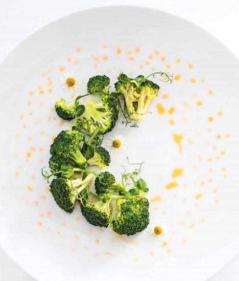 Брокколи на пару с чесноком и лимоном